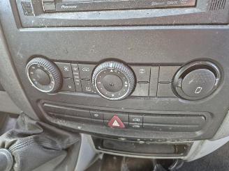 Volkswagen Crafter 2.5 TDi picture 8