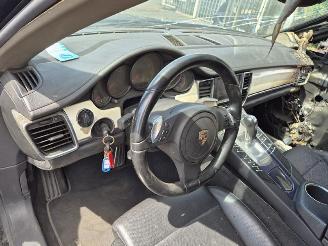 Porsche Panamera 4S picture 11