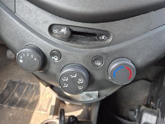 Chevrolet Spark 1.0 BiFuel picture 6