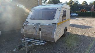 krockskadad bil caravan Kip  Kompakt 32EK 1992/1