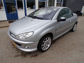 škoda osobní automobily Peugeot 206 CC  1.6-16v Quiksilver 2004/7