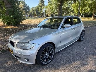 Damaged car BMW 1-serie 110 kW (150 PK)  1995 cc. 2006/6