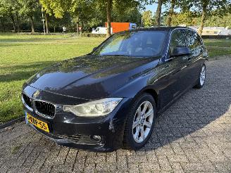 uszkodzony samochody osobowe BMW 3-serie  2013/1