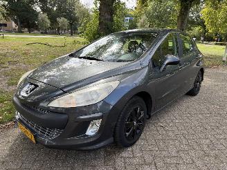 Vaurioauto  passenger cars Peugeot 308  2009/1