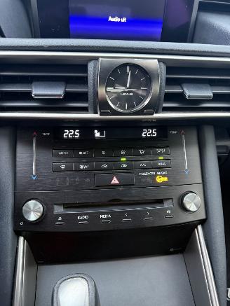 Lexus IS 300 h picture 21