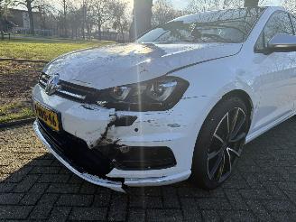 Volkswagen Golf  picture 10