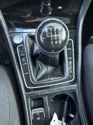 Volkswagen Golf  picture 22