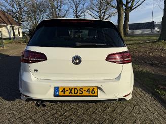 Volkswagen Golf  picture 4