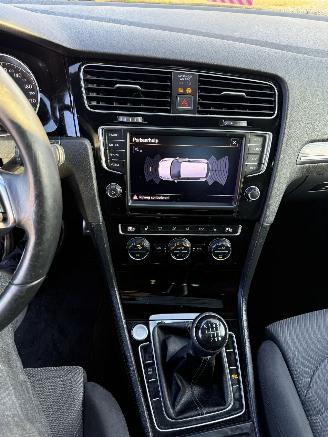 Volkswagen Golf  picture 21