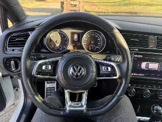 Volkswagen Golf  picture 24