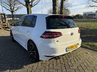 Volkswagen Golf  picture 3