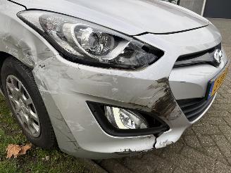 Hyundai I-30  picture 12