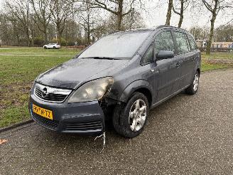 skadebil auto Opel Zafira  2006/1