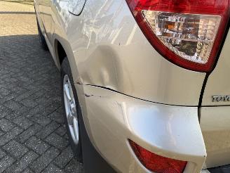 Toyota Rav-4  picture 10