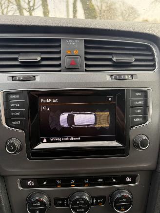 Volkswagen Golf  picture 16