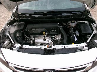 Opel Astra 1.6 CDTI Business Break - Black Edition picture 37