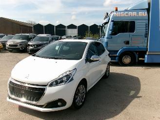 škoda osobní automobily Peugeot 208 1.2 Allure 5 DRS 2019/1