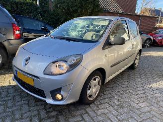 krockskadad bil auto Renault Twingo 1.2 16v Authentique 2010/4