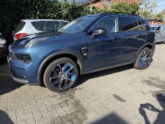 krockskadad bil auto Lynk & Co 01 1.5 Hybrid 2023/4