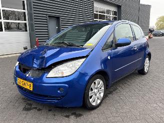 Avarii autoturisme Mitsubishi Colt 1.1 12V Hatchback  Benzine 1.124cc 55kW (75pk) FWD 2008/6