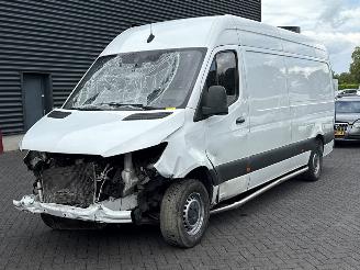 krockskadad bil bedrijf Mercedes Sprinter 314 CDI 2.1 D RWD Bestel  Diesel 2.143cc 105kW (143pk) 2019/9