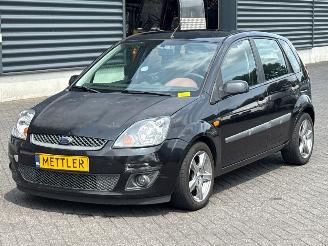 Avarii autoturisme Ford Fiesta 1.25 16V Hatchback  Benzine 1.242cc 55kW (75pk) FWD 2006/1