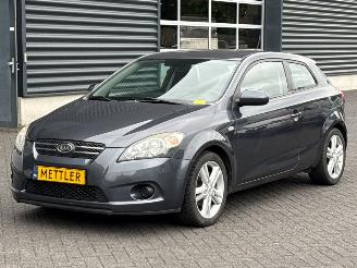 skadebil auto Kia Cee d 1.4 CVVT 16V Hatchback 2Dr Benzine 1.396cc 66kW (90pk) FWD 2010/4