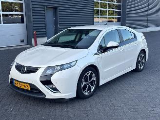 krockskadad bil auto Opel Ampera 1.4 16V Hatchback  Elektrisch Benzine 1.398cc 111kW (151) 2013/3