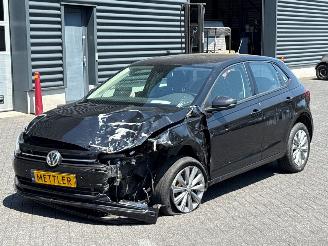 uszkodzony samochody osobowe Volkswagen Polo 1.0 TSI 12V Hatchback 4Dr Benzine 999cc 70kW (95pk) FWD 2019/12