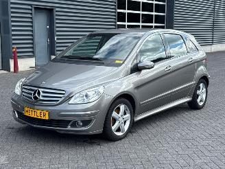Auto incidentate Mercedes B-klasse 2.0 B-200 CDI 16V Hatchback  Diesel 1.991cc 103kW (140pk) FWD 2006/1