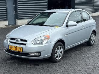 Auto incidentate Hyundai Accent 1.4i 16V Hatchback  Benzine 1.399cc 71kW (97pk) FWD 2009/5