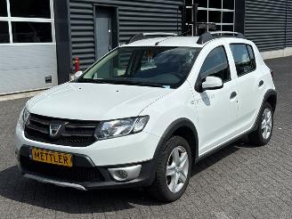 Unfallwagen Dacia Sandero Stepway 0.9 TCE 12V Hatchback  Benzine 898cc 66kW (90pk) FWD 2015/5