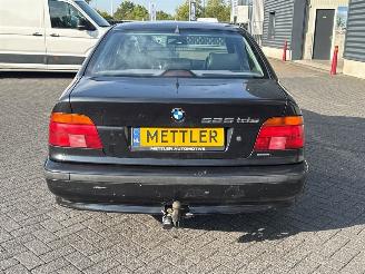 BMW 5-serie 525 tds Sedan 4Dr Diesel 2.498cc 105kW (143pk) RWD picture 4