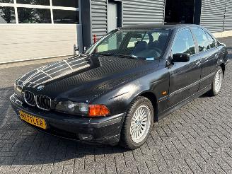 Schadeauto BMW 5-serie 525 tds Sedan 4Dr Diesel 2.498cc 105kW (143pk) RWD 1997/8