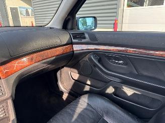 BMW 5-serie 525 tds Sedan 4Dr Diesel 2.498cc 105kW (143pk) RWD picture 18