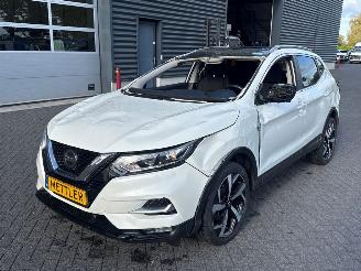 skadebil auto Nissan Qashqai 1.3 DIG-T 140 16V SUV  Benzine 1.332cc 103kW 2019/5