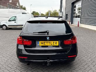 BMW 3-serie 320i 2.0 16V Combi/o  Benzine 1.997cc 135kW (184pk) RWD picture 4
