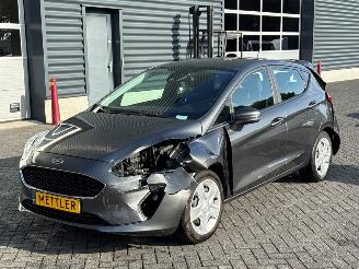 Vaurioauto  passenger cars Ford Fiesta 1.1 Ti-VCT 12V 85 Hatchback  Benzine 1.084cc 63kW (86pk) FWD 2019/6