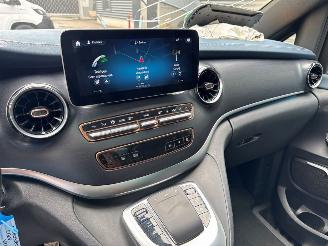 Mercedes EQV EQV AMG 300 MPV  Elektrisch  150kW (204pk) picture 38