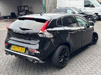 Volvo V-40 2.0 D2 16V Hatchback 4Dr Diesel 1.969cc 88kW (120pk) FWD picture 5