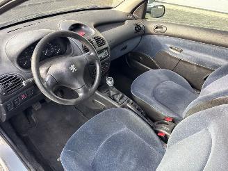 Peugeot 206 1.4 XR,XS,XT,Gentry Hatchback  Benzine 1.360cc 55kW (75pk) FWD picture 11