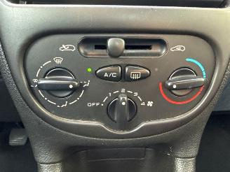 Peugeot 206 1.4 XR,XS,XT,Gentry Hatchback  Benzine 1.360cc 55kW (75pk) FWD picture 15