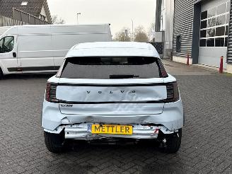 Volvo EX30 Single Motor Extended Range 69 kWh SUV  Elektrisch  200kW (272pk) RWD picture 4