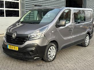 Damaged car Renault Trafic 1.6 dCi 125 Twin Turbo Bestel  Diesel 1.598cc 92kW (125pk) FWD 2019/8