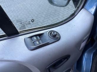 Opel Vivaro 1.9 DTI 16V Bestel  Diesel 1.870cc 74kW (101pk) FWD picture 18