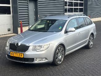 Skoda Superb 1.6 TDI Combi/o Diesel 1.598cc 77kW (105pk) FWD 2011/1