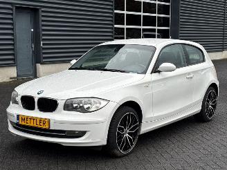 Schadeauto BMW 1-serie 118i 16V Hatchback 2Dr Benzine 1.995cc 105kW (143pk) RWD 2009/6