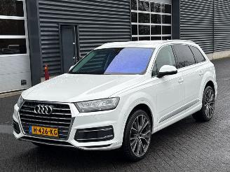damaged passenger cars Audi Q7 3.0 TDI V6 24V SUV  Diesel 2.967cc 200kW (272pk) 4x4 2016/12