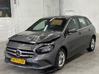 škoda osobní automobily Mercedes B-klasse 1.3 B-180 Turbo 16V Hatchback  Benzine 1.332cc 100kW (136pk) FWD 2020/1