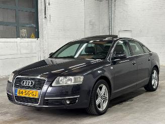 Damaged car Audi A6 3.2 V6 24V FSI Quattro Sedan 4Dr Benzine 3.123cc 188kW (256pk) 4x4 2004/9